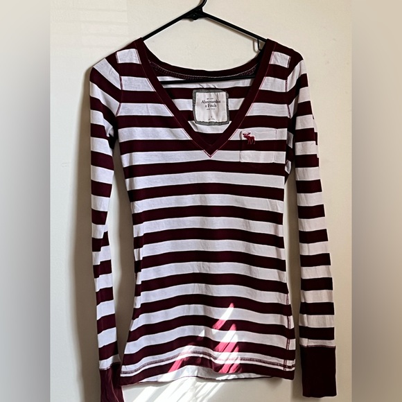 Abercrombie and Fitch Long Sleeve Striped Tee - Picture 1 of 3